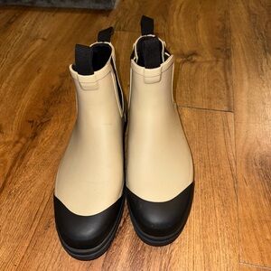 Everlane rain boots